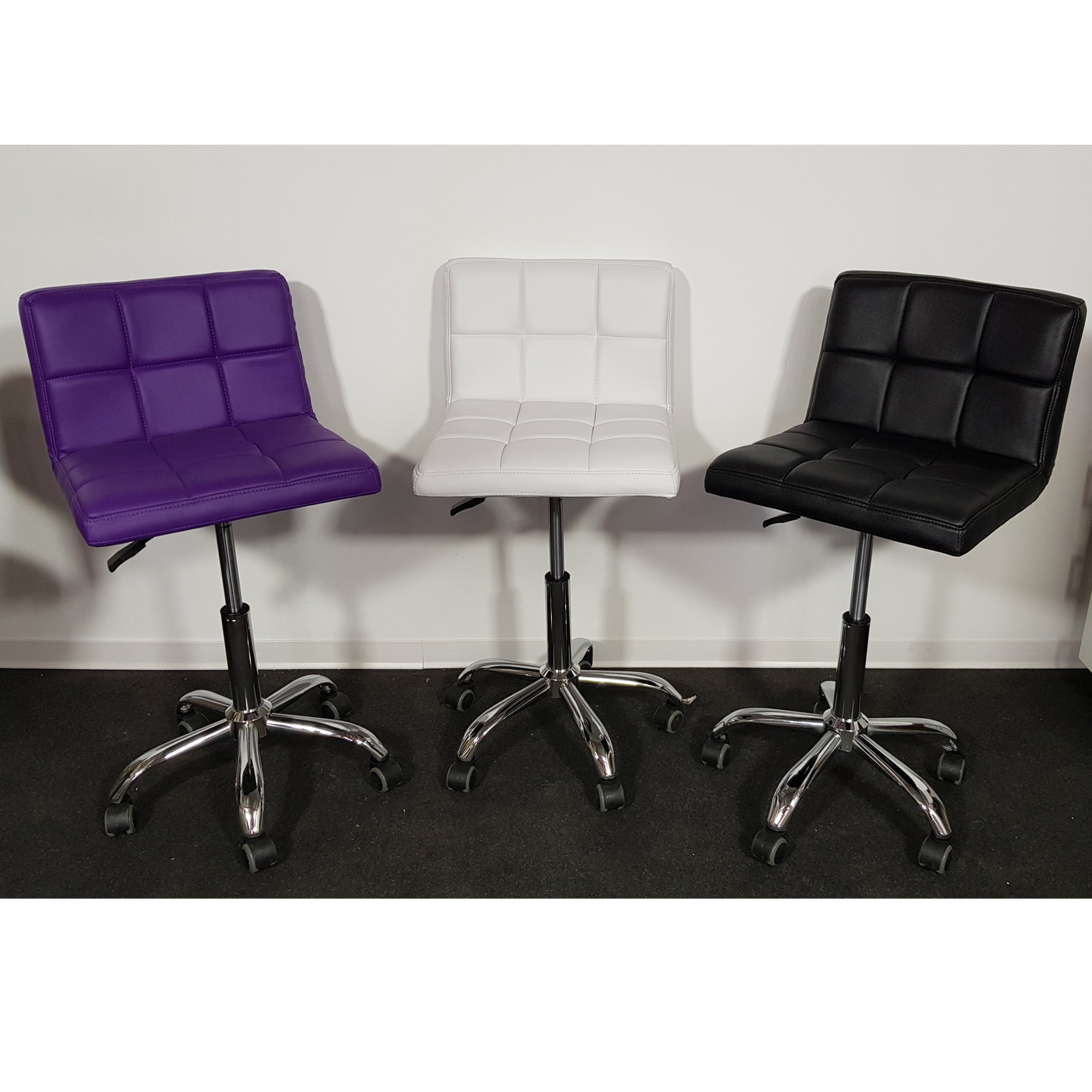 Sgabello sedia bianco viola nero Keopalia Soft KE-199520 regolabile ruote  per tavolo manicure estetista centro estetico spa nail art ricostruzione