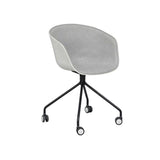 Poltroncina da sala d'attesa dal design elegante ed ergonomico. Rivestimento seduta in bianco e grgio di alta qualità e base con struttura di metallo.  CARATTERISTICHE: Dimensioni: 56x56x81cm Dimensioni base: 56x56x46 cm Colori: Bianco (IDMHOMECH015WH) e Grigio (IDMHOMECH015GREY). Struttura: metallo.