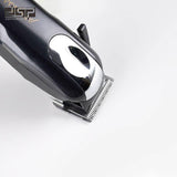 CARATTERISTICHE: Tempo ricaica: 180 min. Durata: 180 min. Cordless: Si. Materiali: ABS. Colore: Nero e bordeaux . Lama: inox regolabile tramite leva. Rialzi: Si, 4. Utilizzabile con e senza filo: Si Display: No.
