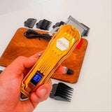Questa tosatrice può essere utilizzata anche per la barba anche se più indicato per rasare la testa.  	CARATTERISTICHE:      Tempo ricaica: 3 ore.     Durata: 3 ore.     Materiali: Alluminio anodizzato.     Colore: Oro.     Lama inox: Si.     Altezza di taglio: 0.5-1.0 mm fino a 19 mm con rialzi.     Rialzi: SI, 8 (1.5-3-4.5-6-10-13-16-19mm)