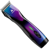 Il nuovo tosatore Andis Pulse ZR II si distingue per la sua autonomia notevolmente più lunga, che arriva fino a 3 ore.

Ti forniamo una seconda batteria che si ricarica in 2 ore, così potrai tosare i cani 24 ore su 24, sempre che tu riesca a mantenere lo stesso livello di energia.

Grazie alle cinque diverse impostazioni di velocità, questo tosatore senza fili per animali domestici scivola su tutti i tipi di pelo ed è perfetto per cani e gatti sensibili al rumore.

Grazie ai cinque diversi livelli di potenz