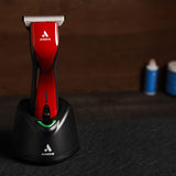 Ampliate le vostre possibilità con Andis Pulse ZR II Red Wide. Grazie alla testina di taglio extra-larga, potrete tagliare più velocemente che mai con un minor numero di passaggi.

La nuova serie di tosatrici Andis Pulse ZR II si distingue per l'autonomia notevolmente più lunga, che arriva fino a 3 ore. Vi forniamo una seconda batteria che si ricarica in 2 ore nella stazione di ricarica.

Andis Pulse ZR II Wide è quindi progettata per un utilizzo che dura tutto il giorno.

Grazie alle cinque diverse imposta