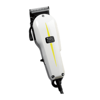 La tagliacapelli con cui tutti i barbieri americani hanno imparato il mestiere! Un grande classico WAHL per lavorare su pettine con qualsiasi livello di esperienza. Motore elettromagnetico V5000, 6000 giri/min. 4 rialzi in plastica 3 - 6 - 10 - 13 mm e testina 1 - 2 mm, con leva di regolazione. Le lame possono essere affilate, (volendo anche presso il nostro centro di affilatura), oppure acquistate nuove.